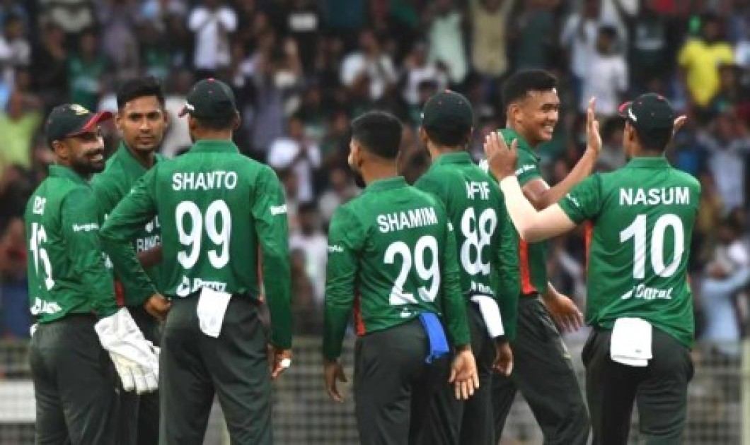 এশিয়া কাপ খেলতে কলম্বোর উদ্দেশ্যে টাইগাররা, যাননি লিটন-তানজিম