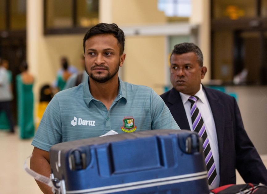 এশিয়া কাপ মিশন শেষে দেশে ফিরলেন সাকিবরা