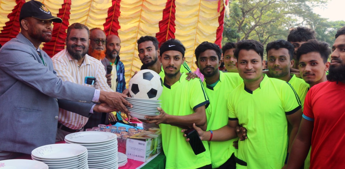 ভোলার পরানগঞ্জে ফুটবল প্রতিযোগিতা ও পুরস্কার বিতরণী অনুষ্ঠিত