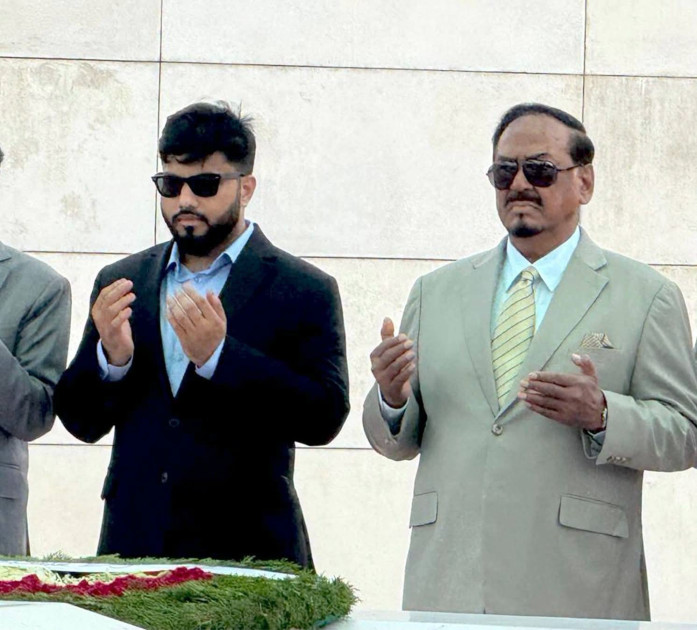 ভারপ্রাপ্ত রাষ্ট্রপতি হলেন হাফিজ উদ্দিন আহমদ